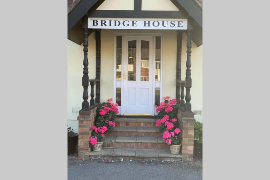 A Charming, Spacious 2 Bedroom Apartment In Lytham Lytham St Annes Kültér fotó